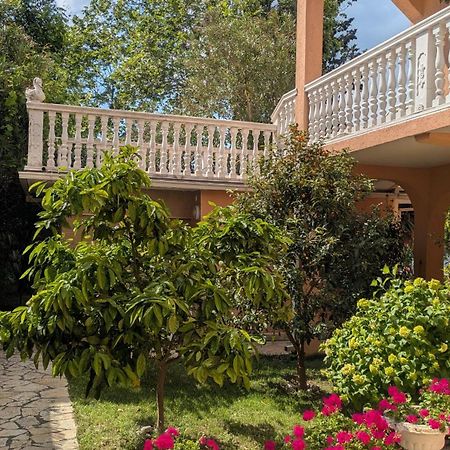 Apartments Montenegrina Улцинь Екстер'єр фото