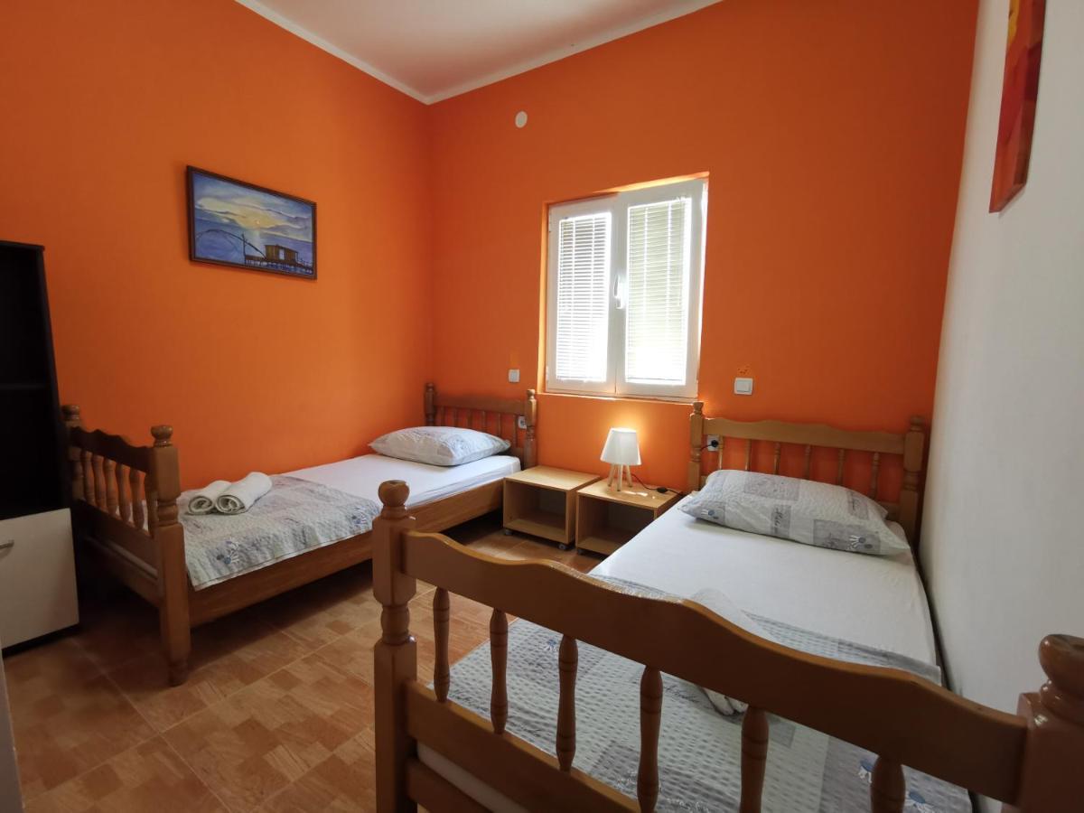 Apartments Montenegrina Улцинь Екстер'єр фото