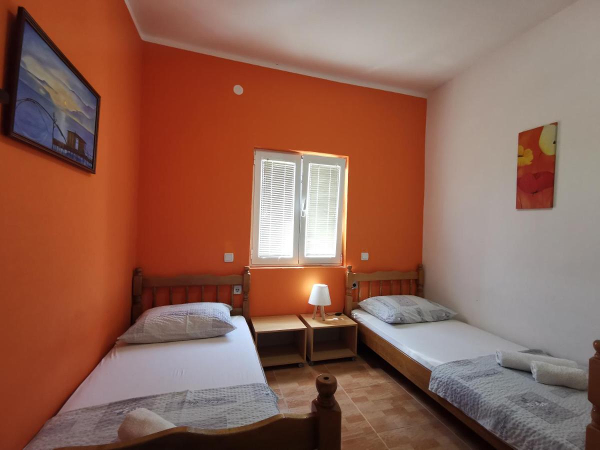 Apartments Montenegrina Улцинь Екстер'єр фото