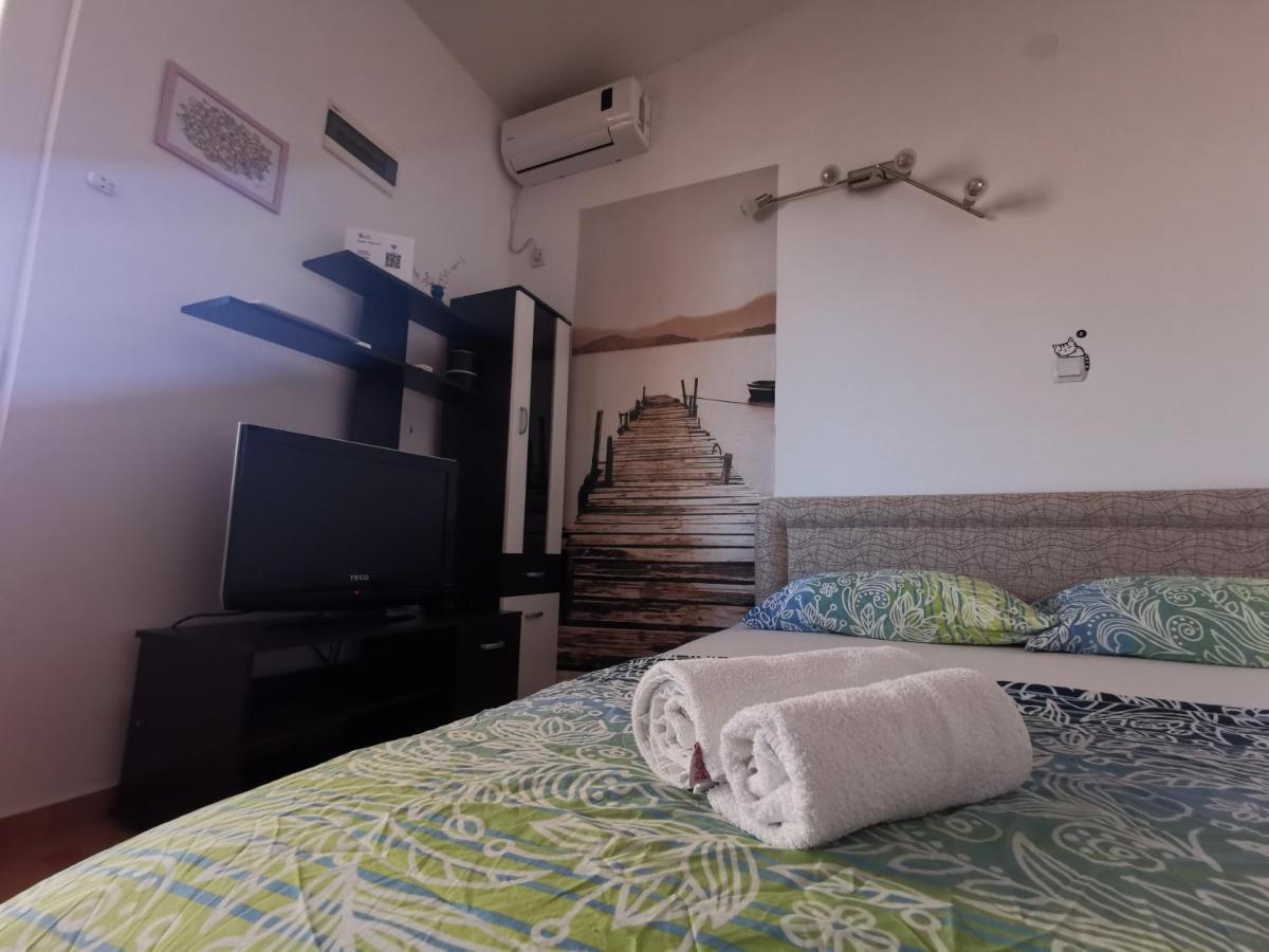 Apartments Montenegrina Улцинь Екстер'єр фото