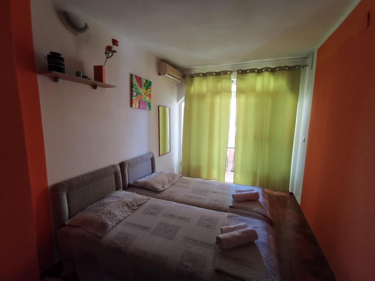 Apartments Montenegrina Улцинь Екстер'єр фото