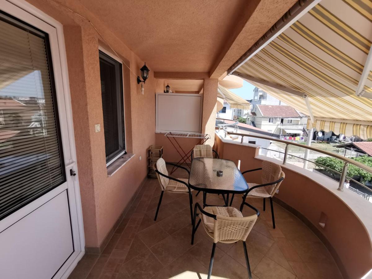 Apartments Montenegrina Улцинь Екстер'єр фото