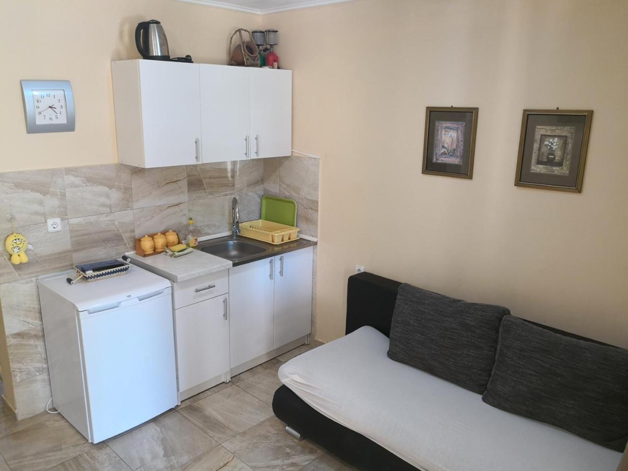 Apartments Montenegrina Улцинь Екстер'єр фото