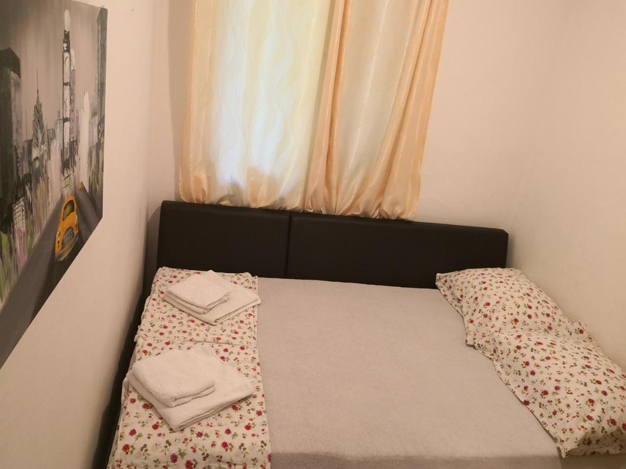 Apartments Montenegrina Улцинь Екстер'єр фото