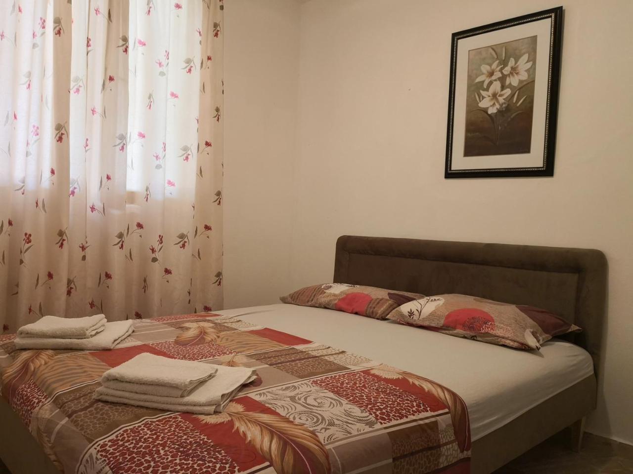 Apartments Montenegrina Улцинь Екстер'єр фото