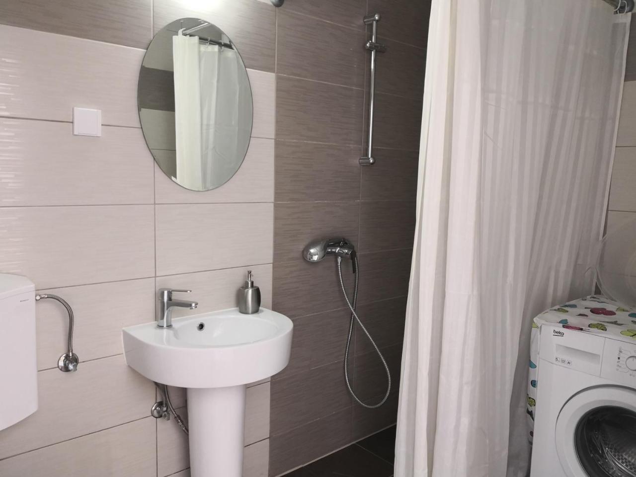 Apartments Montenegrina Улцинь Екстер'єр фото