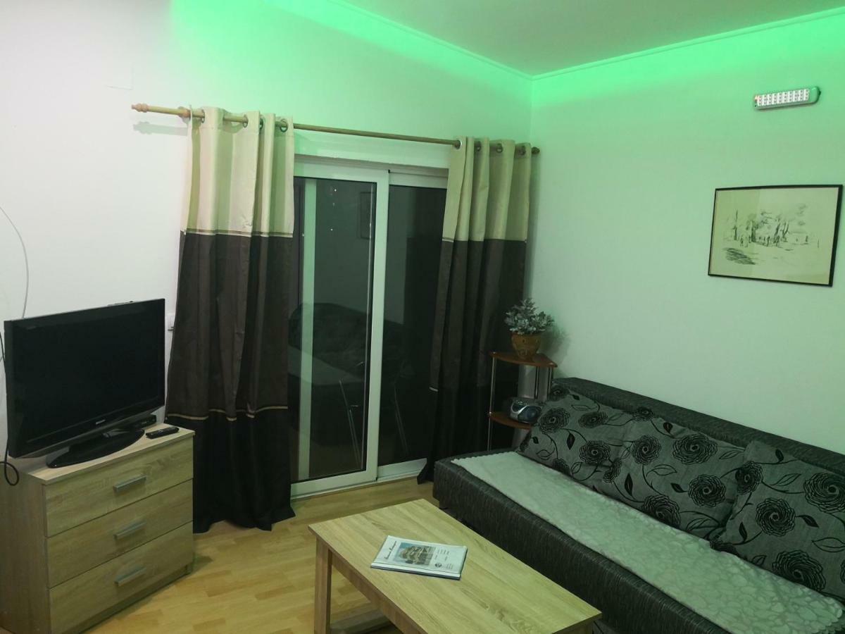 Apartments Montenegrina Улцинь Екстер'єр фото